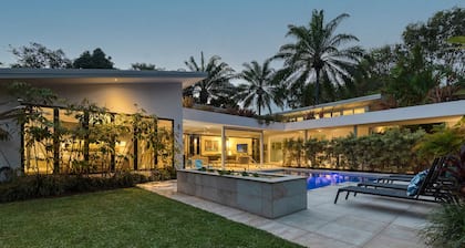 The Perfect Port Douglas Luxury Getaway only 150 meters to beach.