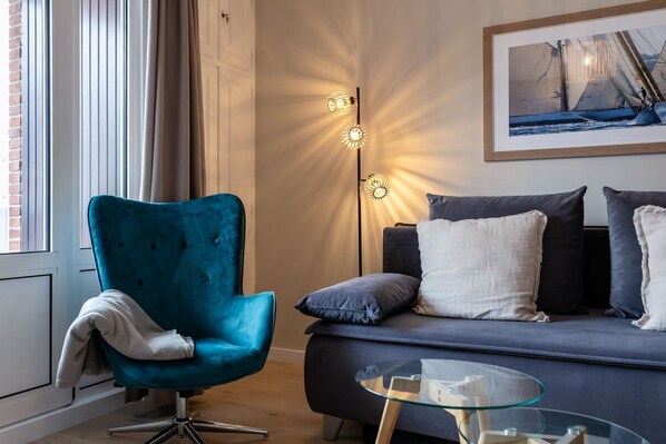 Unclassified image, 1 of 24, button