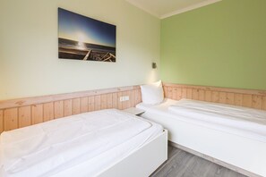 2 bedrooms, WiFi, bed sheets