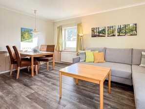 Fernseher, Stereoanlage