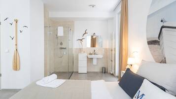 2 Schlafzimmer, Schreibtisch, Bügeleisen/Bügelbrett, WLAN