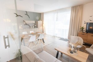 Télévision, chaîne hi-fi