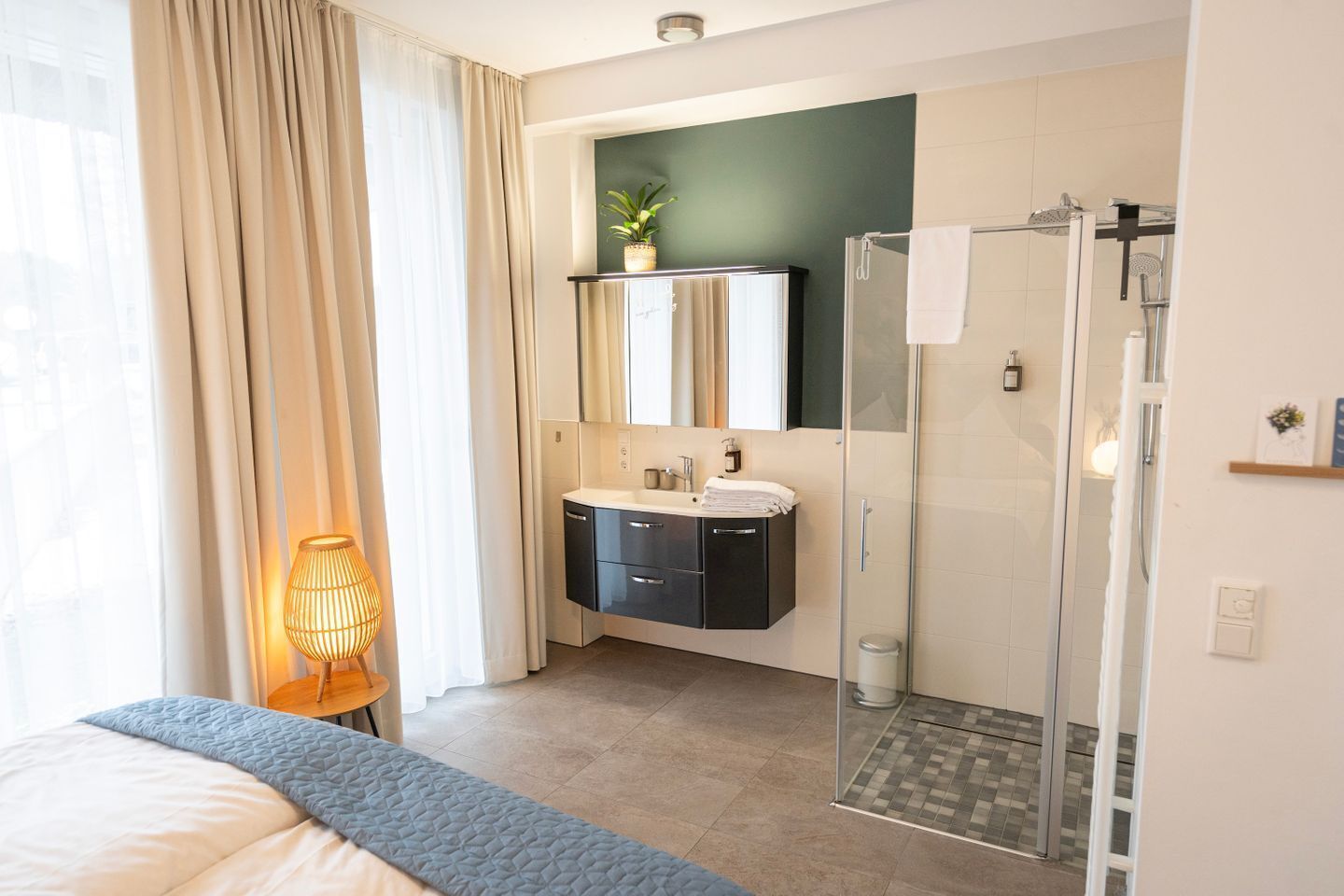 2 quartos, ferros/tábuas de passar roupa, Wi-Fi, roupa de cama