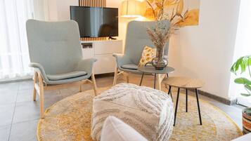 Fernseher, Stereoanlage