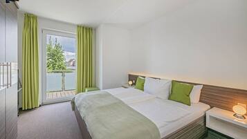 2 bedrooms, iron/ironing board, WiFi