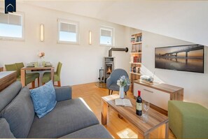 TV, fireplace, stereo - Apartment in Zinnowitz with balcony and WLAN - close to the beach on Usedom - House (Zinnowitz)