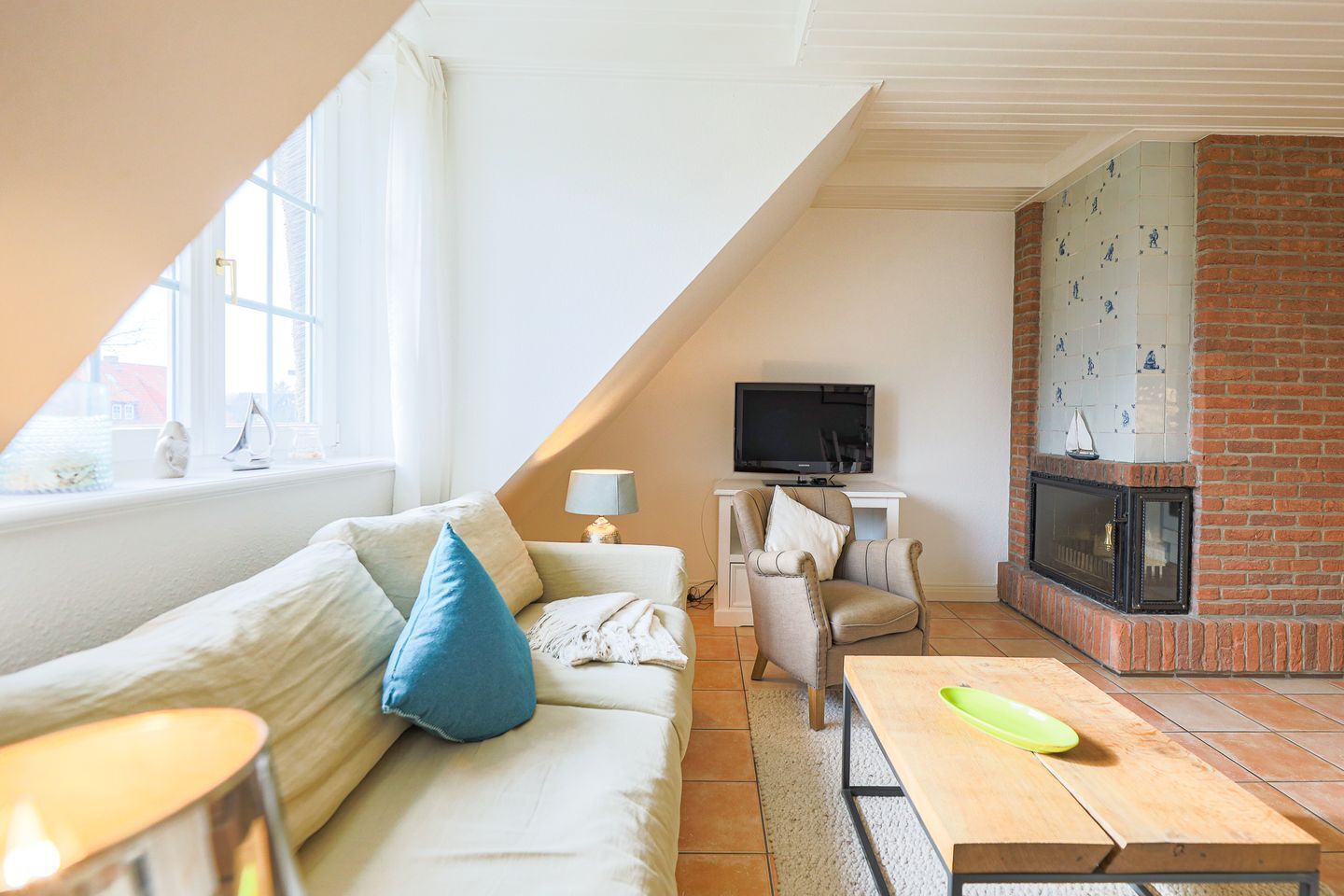 Fernseher, Stereoanlage