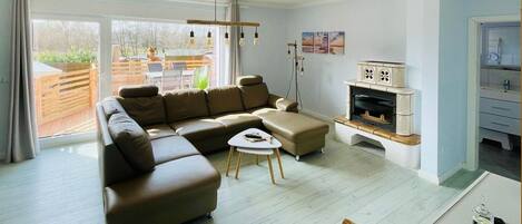 Fernseher, Stereoanlage
