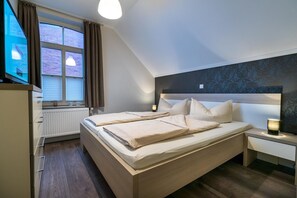 3 bedrooms, WiFi, bed sheets