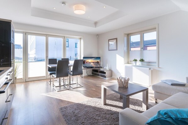 Televisión, reproductor de DVD y estéreo 