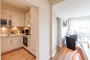 Unclassified image, 4 of 36, button