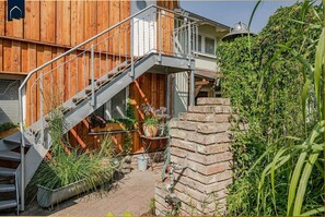 Exterior - Cozy vacation apartment in Heringsdorf with large garden - only 550 m to the beach (Heringsdorf)