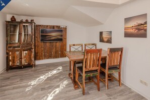 Dining - Cozy vacation apartment in Heringsdorf with garden, only 550 m from the beach (Heringsdorf)