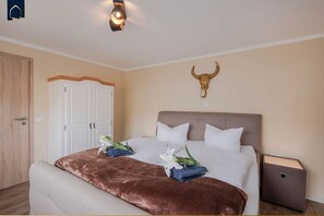 2 bedrooms, WiFi, bed sheets