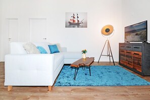 Fernseher, Stereoanlage