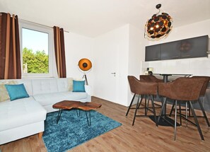 TV, stereo - Cozy vacation apartment in Kosorow with terrace & garden - perfect for 2-4 (Koserow)