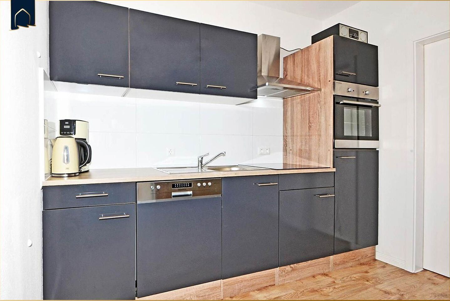 Kühlschrank, Mikrowelle, Ofen, Geschirrspüler