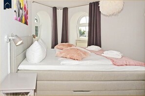 2 bedrooms, WiFi - Cozy vacation apartment in Koserow with terrace - only 350 m to the beach - House (Koserow)