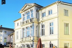 Esterni