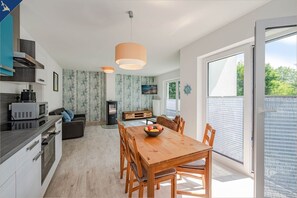 Interior - Modern vacation apartment in Heringsdorf with balcony & garden view near the beach - (Heringsdorf)