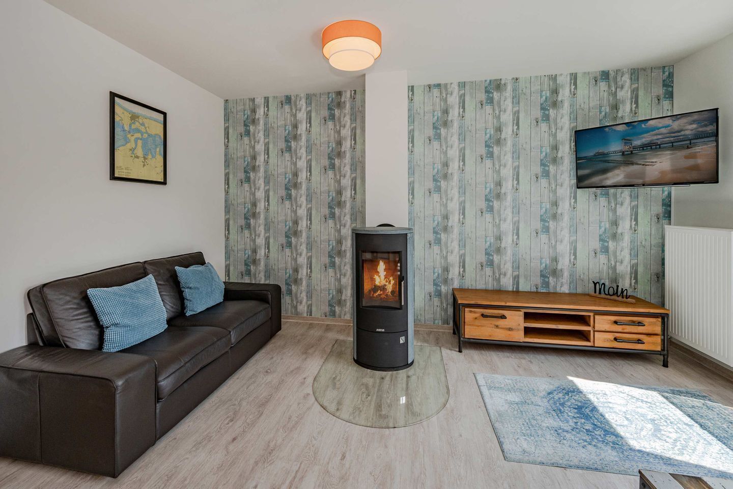 Fernseher, Kamin