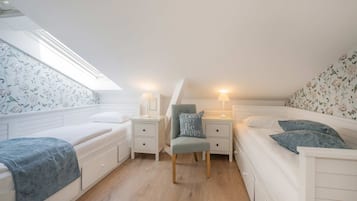 2 bedrooms, in-room safe, WiFi