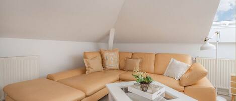 TV, DVD player, stereo