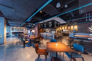 Bar (in der Unterkunft)