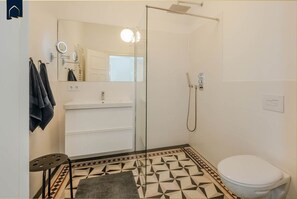Dusj og hårføner