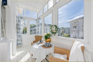 Dining - Modern vacation apartment in Heringsdorf with balcony - ideal for couples - Haus "weiße (Heringsdorf)