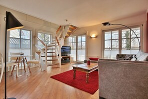 TV, DVD player, stereo - Vacation cottage Spitsbergen (Timmendorfer Strand)