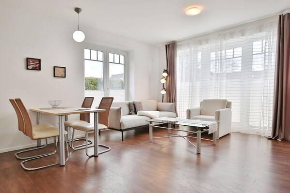 Unclassified image, 1 of 24, button