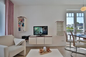 Fernseher, Stereoanlage