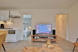 TV, videogames, DVD player, aparelho de som