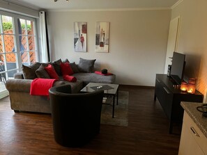 Fernseher, Stereoanlage