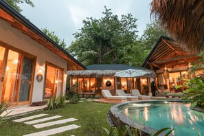 Outdoor pool - Vida Nova Casa Resort- A Luxury 7 bedroom Beach Villa (Cobano)
