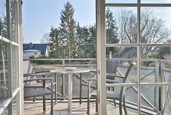 Outdoor dining - Haus Parkblick Apartment 8 - Haus Parkblick, Timmendorfer Strand (Timmendorfer Strand)