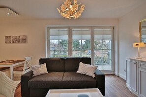 TV, stereo - Haus Parkblick Apartment 07 - Haus Parkblick, Timmendorfer Strand (Timmendorfer Strand)