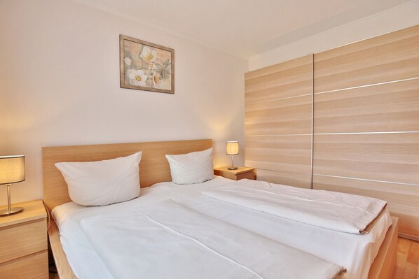 Imagen sin descripción, 1 de 16, botón