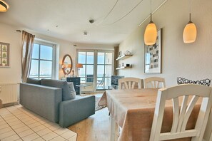 Téléviseur, lecteur de DVD, chaîne audio