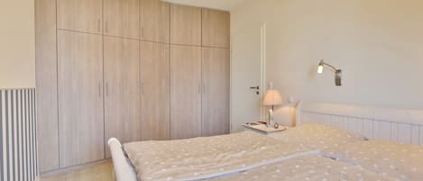 2 室のベッドルーム、WiFi