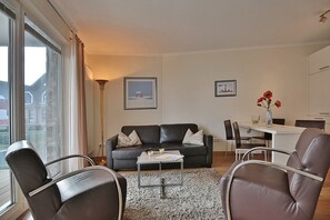 Unclassified image, 4 of 17, button