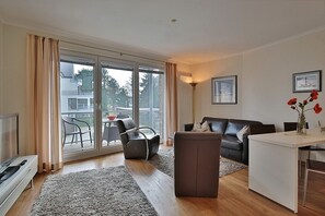 Unclassified image, 3 of 17, button