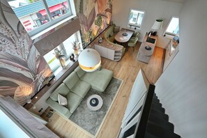 Televisión, reproductor de DVD y estéreo 