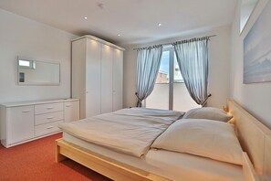 4 bedrooms, iron/ironing board, WiFi - Vacation home Gorch-Fock-Str.37 - Holiday home Gorch-Fock-Str 37 (Timmendorfer Strand)