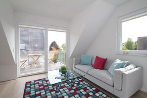 Unclassified image, 2 of 20, button