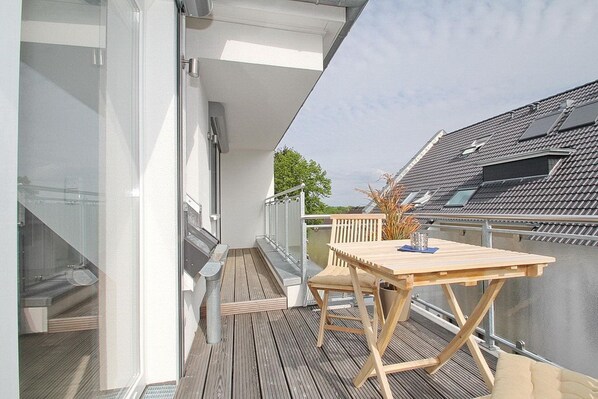 Outdoor dining - Ferienanlage Bergstrasse 6 - Holiday resort Bergstrasse 6 Apartment 7 (Timmendorfer Strand)