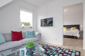 Unclassified image, 3 of 20, button