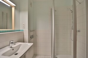 Unclassified image, 3 of 13, button