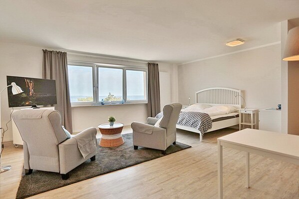 Unclassified image, 1 of 13, button